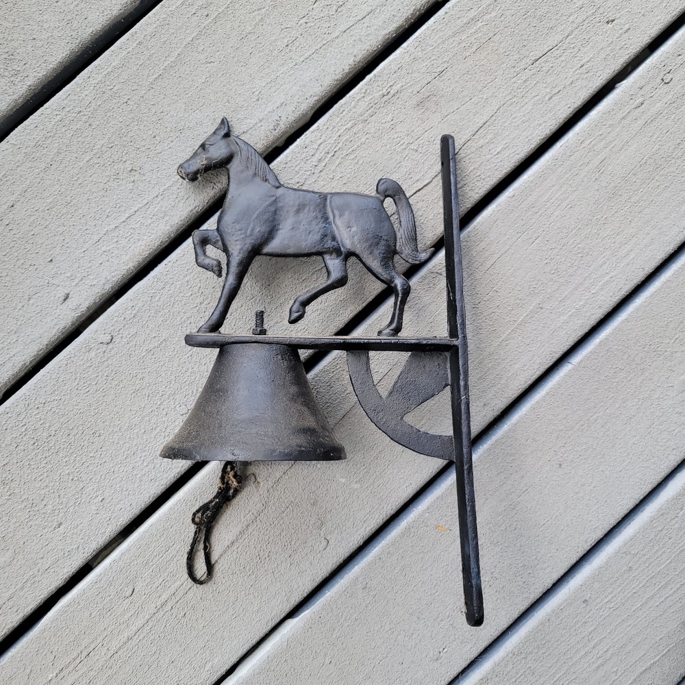 Vintage Black cast Iron Door Welcome Dinner bell with Horse wall mount Metal